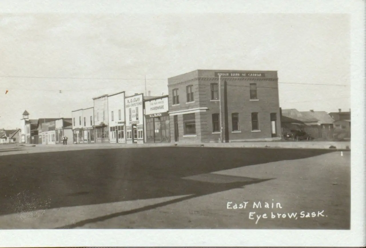 East Main Street, Eyebrow, about 1920